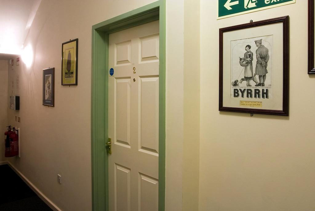 The Robin 2 Hotel วุลฟ์เวอร์แฮมป์ตัน ภายนอก รูปภาพ
