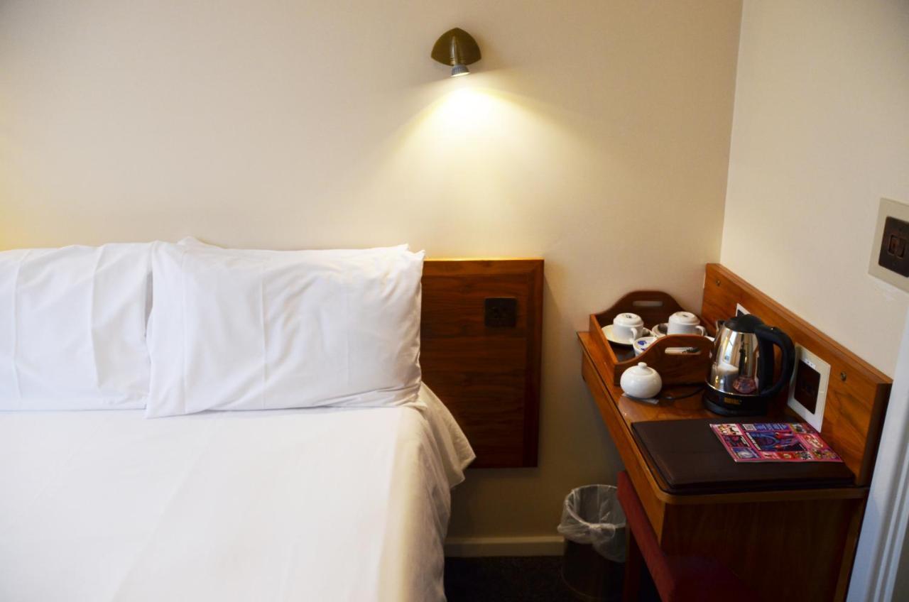 The Robin 2 Hotel วุลฟ์เวอร์แฮมป์ตัน ภายนอก รูปภาพ